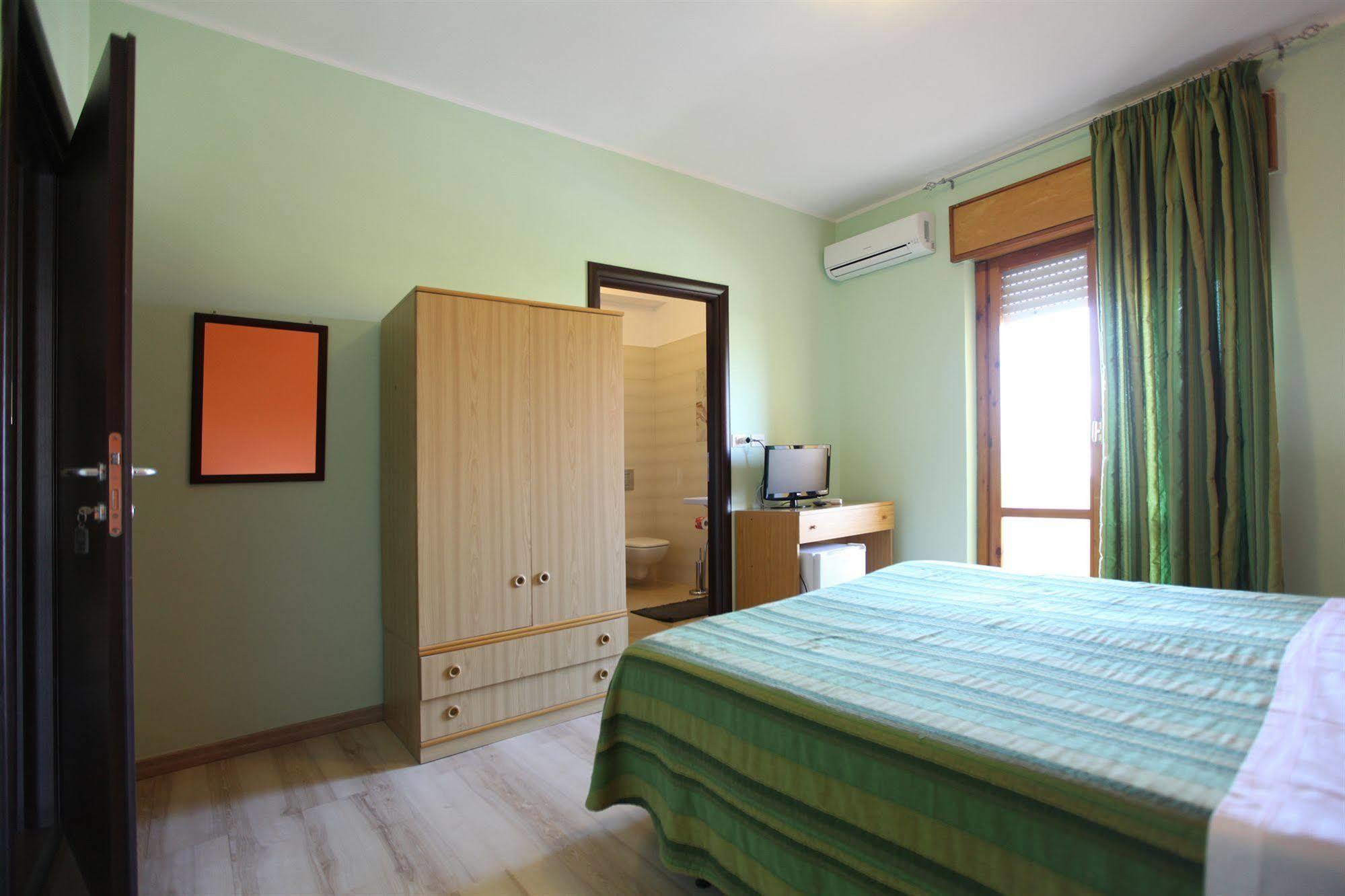 Hotel Cliche Сан-Лючидо Экстерьер фото