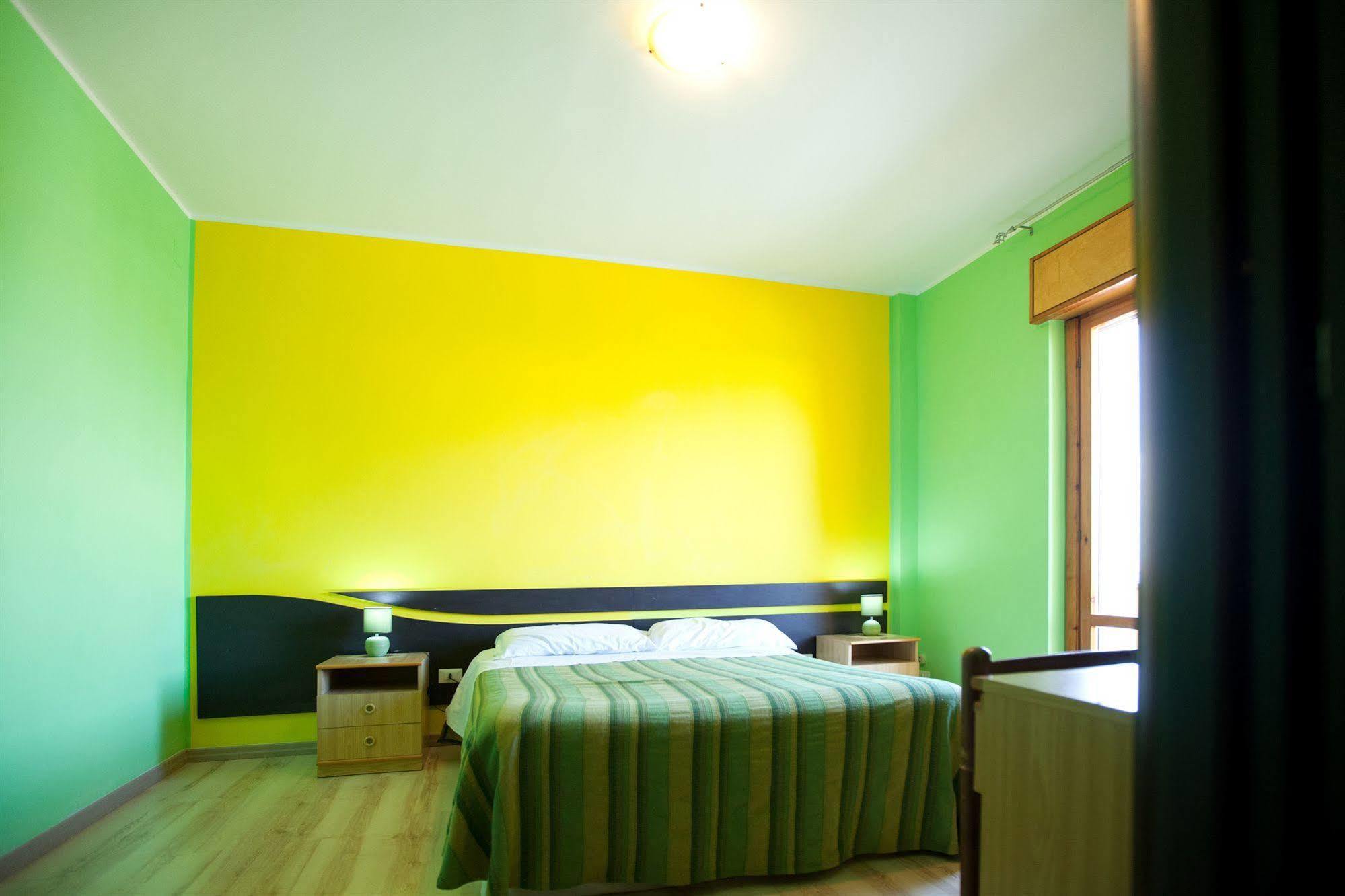 Hotel Cliche Сан-Лючидо Экстерьер фото