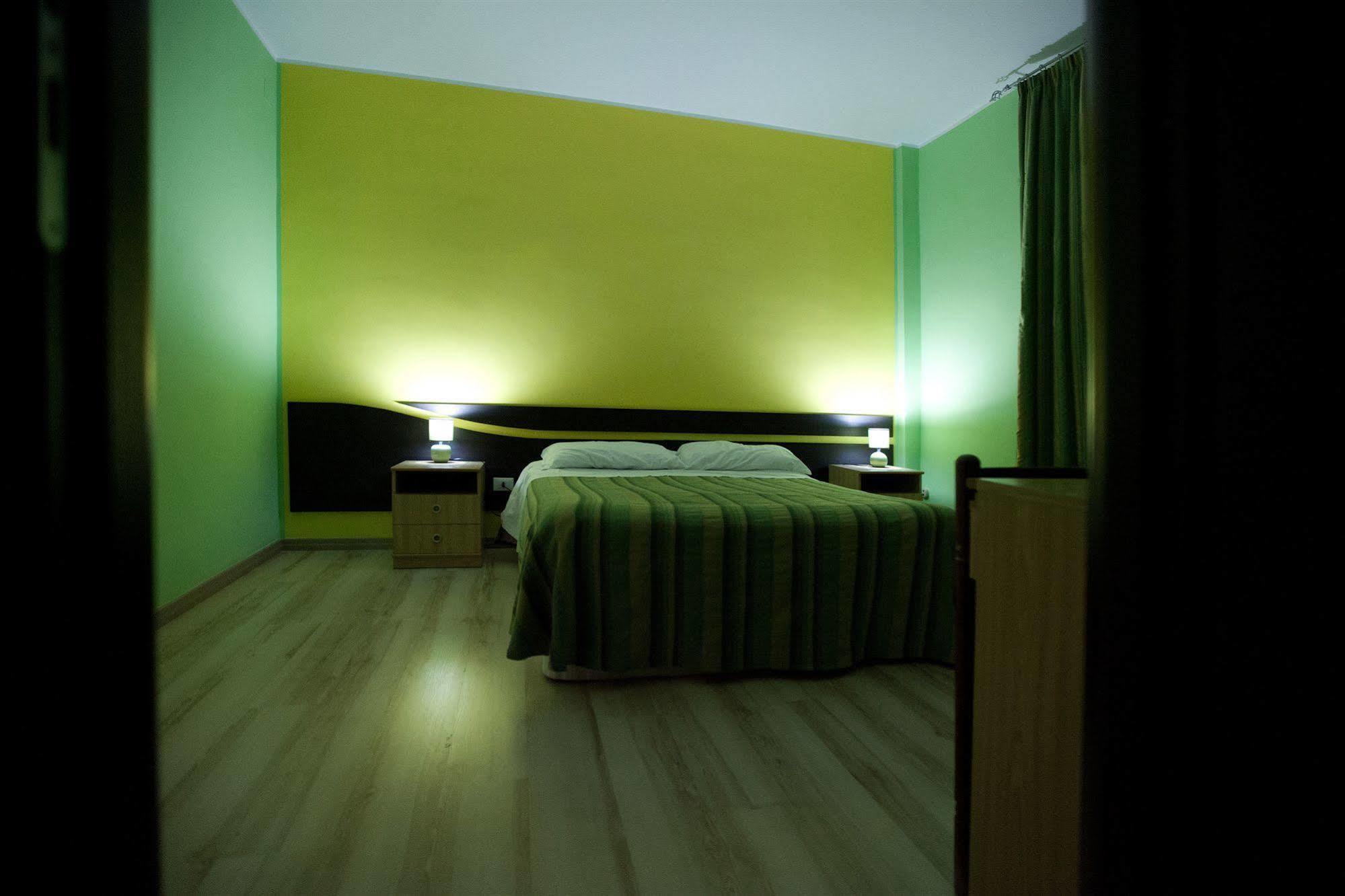 Hotel Cliche Сан-Лючидо Экстерьер фото