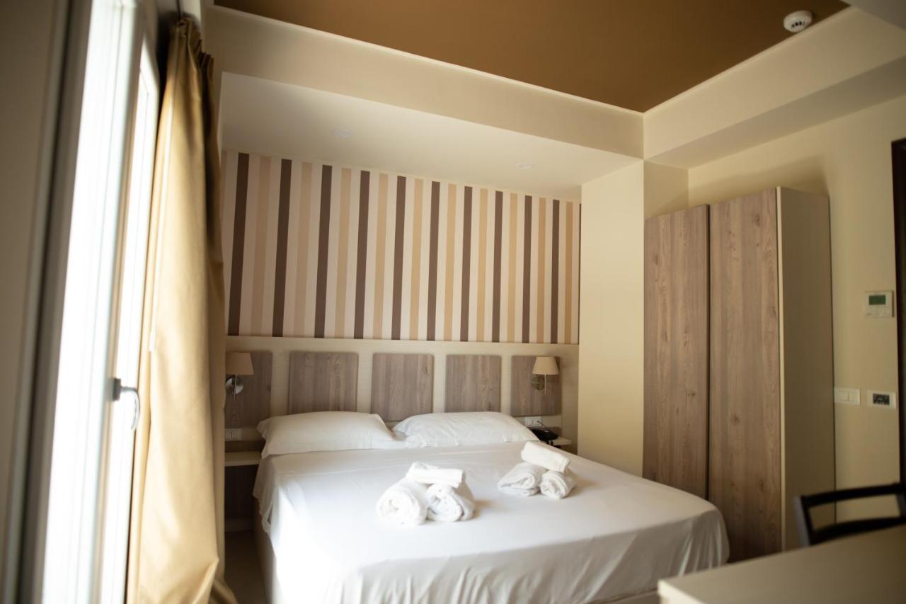 Hotel Cliche Сан-Лючидо Экстерьер фото